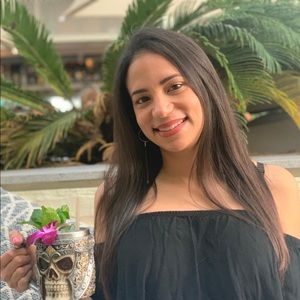 Meet your Posher, Ariana